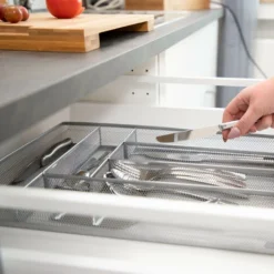 Relaxdays 1002251355 Portaposate Da Cassetto In Metallo Forato, Grande, Aperto, Misura L, HxLxP: 5,1x28,6x40,6 Cm, Argento 7 Relaxdays 1002251355 Portaposate Da Cassetto In Metallo Forato, Grande, Aperto, Misura L, HxLxP: 5,1x28,6x40,6 Cm, Argento -Wenko Negozio 45919412 3